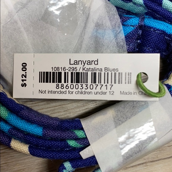 NWT Vera Bradley zip ID case and lanyard - Picture 8 of 8